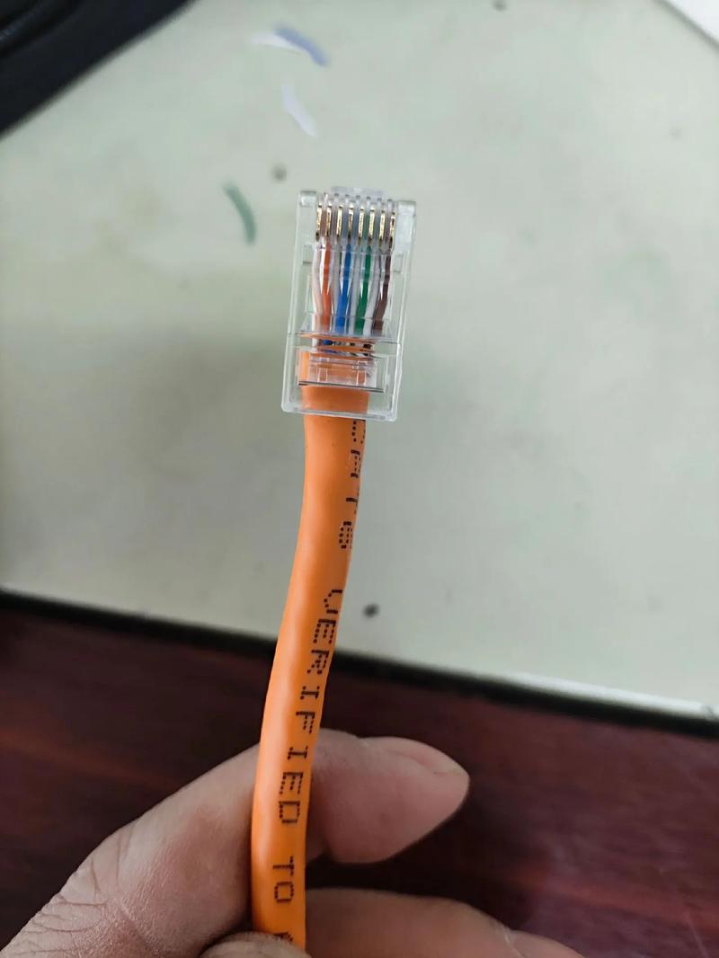 给老铁做水晶头六类非屏蔽.我也晒个网线 你家用什么网线
